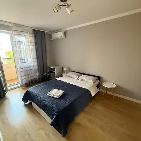 Rose Valley 3 Bedroom трёхкомнатная долина роз центр Apartment Chisinau